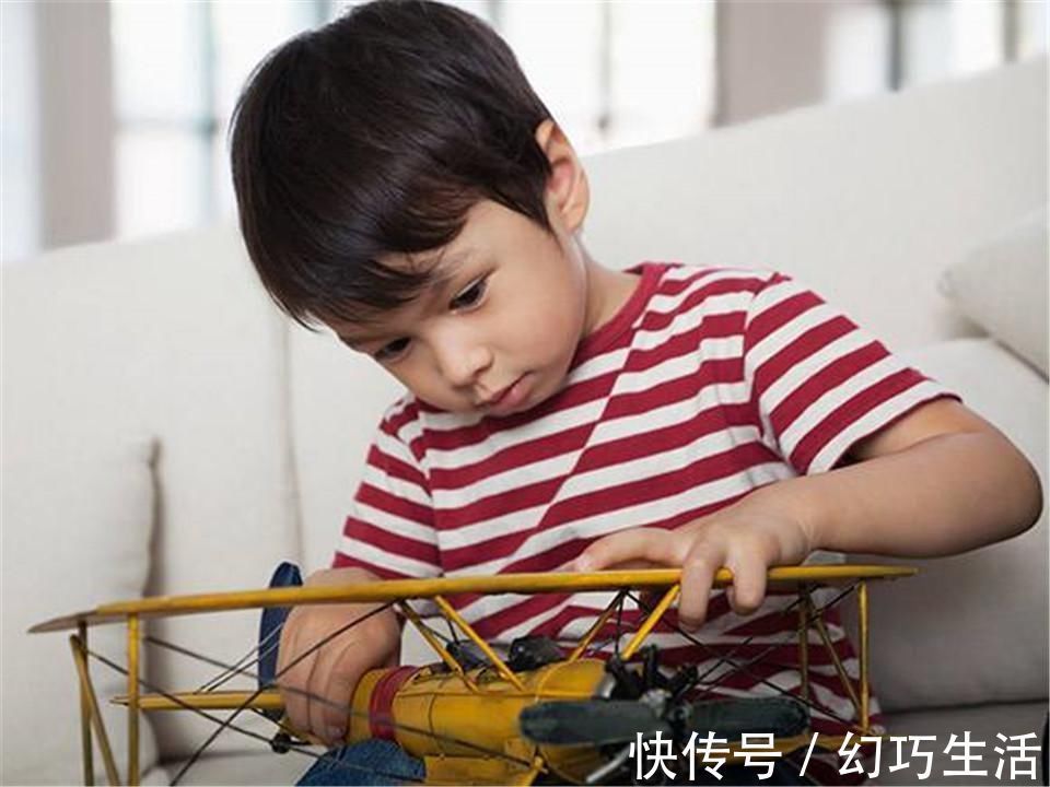 教育方式|为方便孩子玩耍,家长把家里地砖拆了,网友:孩子想要星星怎么办