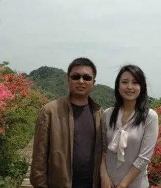 “著名”節(jié)目女主持,出名后嫁大“20歲”老公,兩人站一起像父女