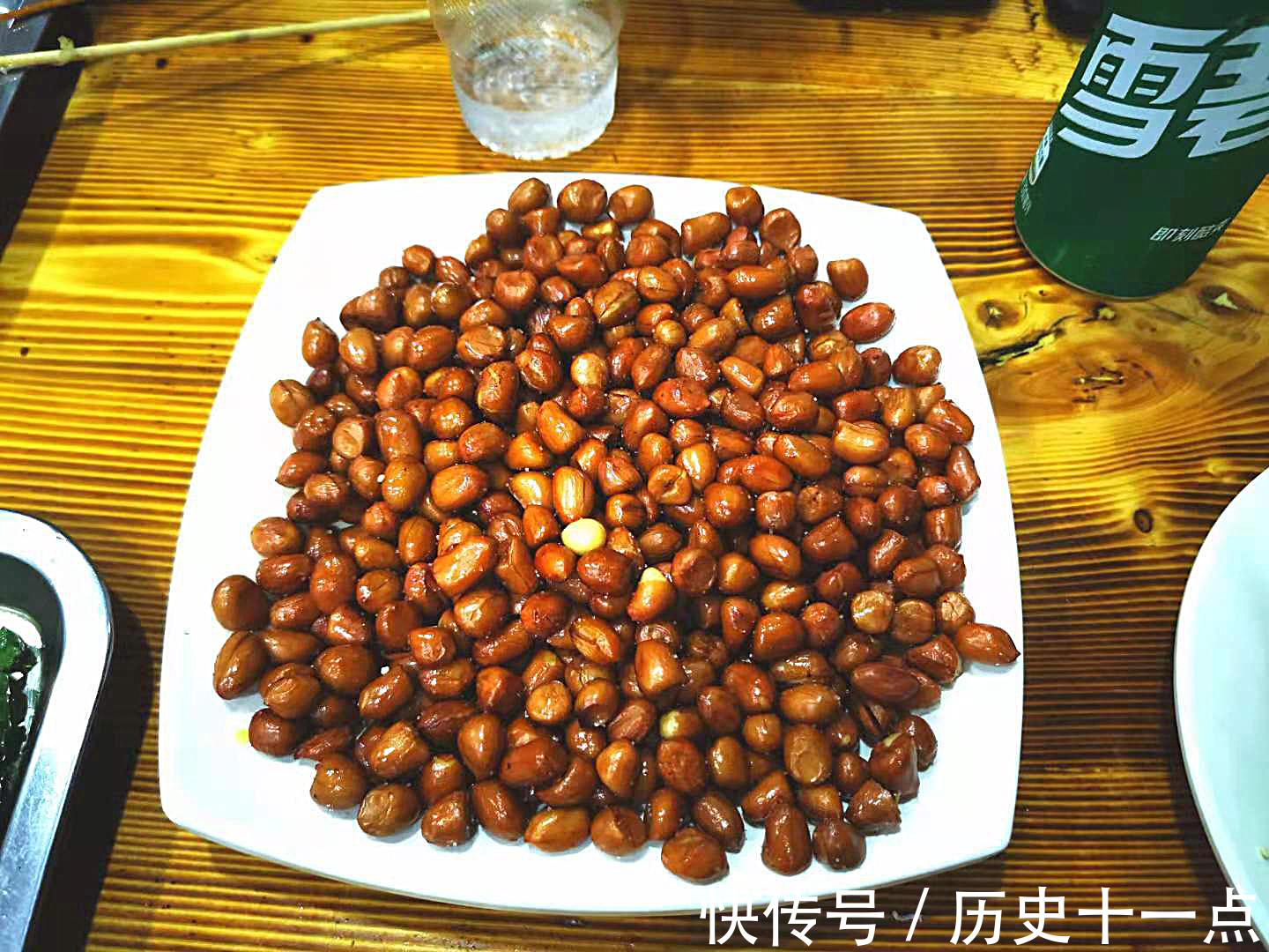 花生米|一家三口吃烧烤，才花了37块钱，美味又解馋，网友：价格太便宜了