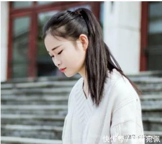 头发|学院风的女生发型扎发，好看自然又简单，特别唯美