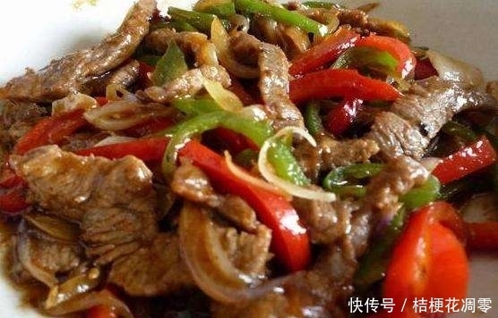 好吃|好吃的洋葱牛肉做法,牛肉多汁洋葱软滑,鲜甜又美味,一碗不够吃