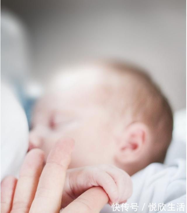 新妈妈|医生道出实情涨奶、溢奶,多余母乳怎么处理可以给丈夫喝吗