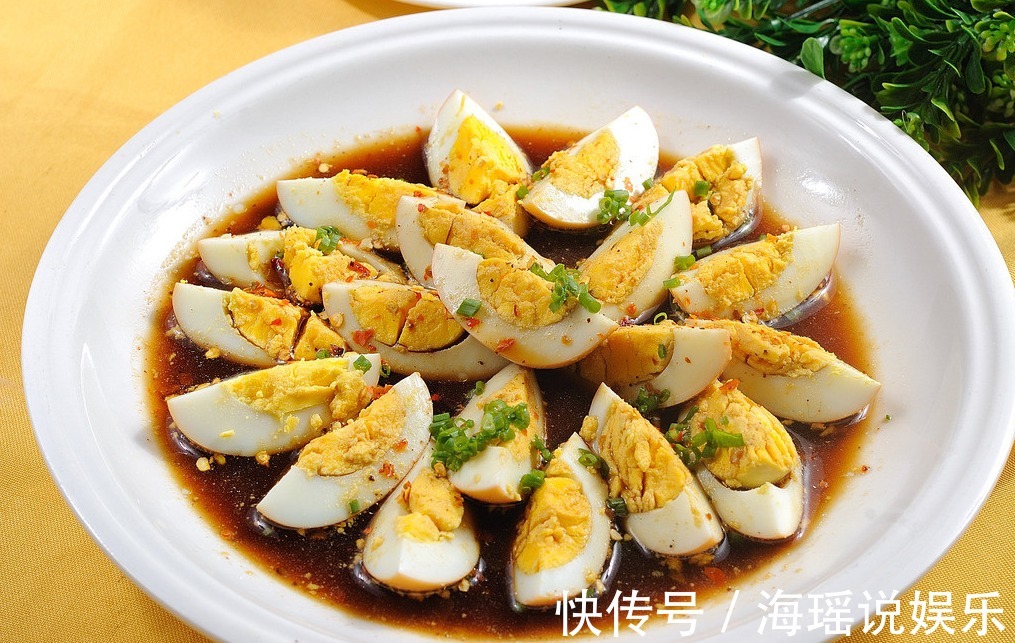 阿堂哥|天热不要炒鸡蛋了,此方法吃香辣爽口,清凉不腻,味道超棒