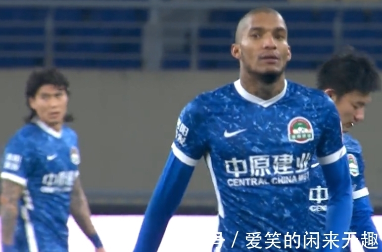 保级|1-1!中超神奇一战,83分钟绝杀+93分钟绝平,李金羽率队3轮不败