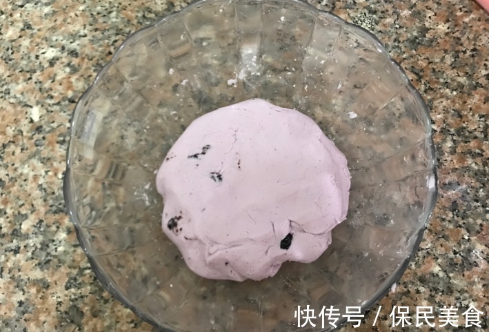 蓝莓|1碗糯米粉，1碗紫薯粉，教你做软糯香甜的紫薯米糕，好看还好吃