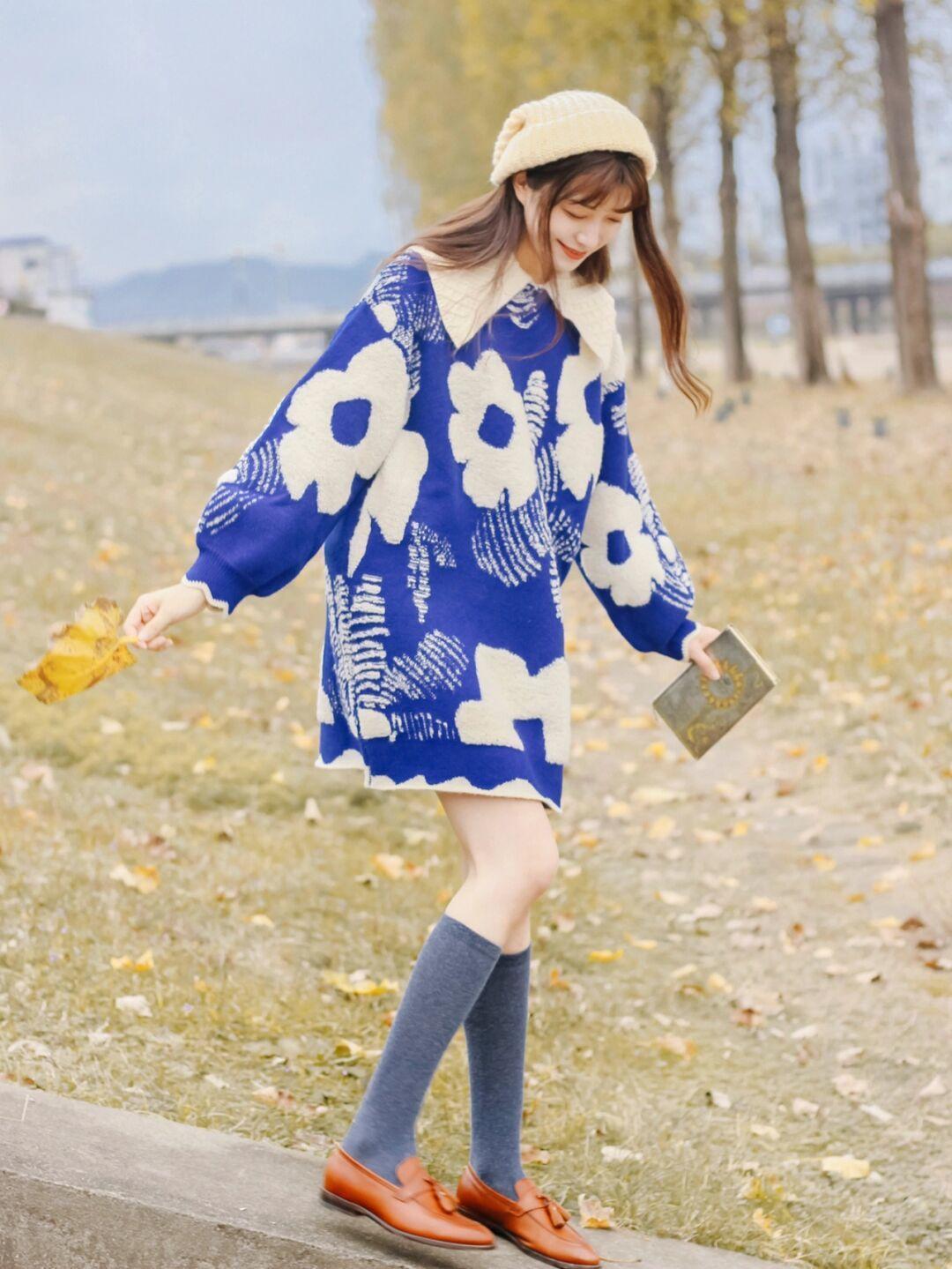 打底衫 降温后毛衣怎么穿更高级?用这4款打造好气质,想不优雅都难