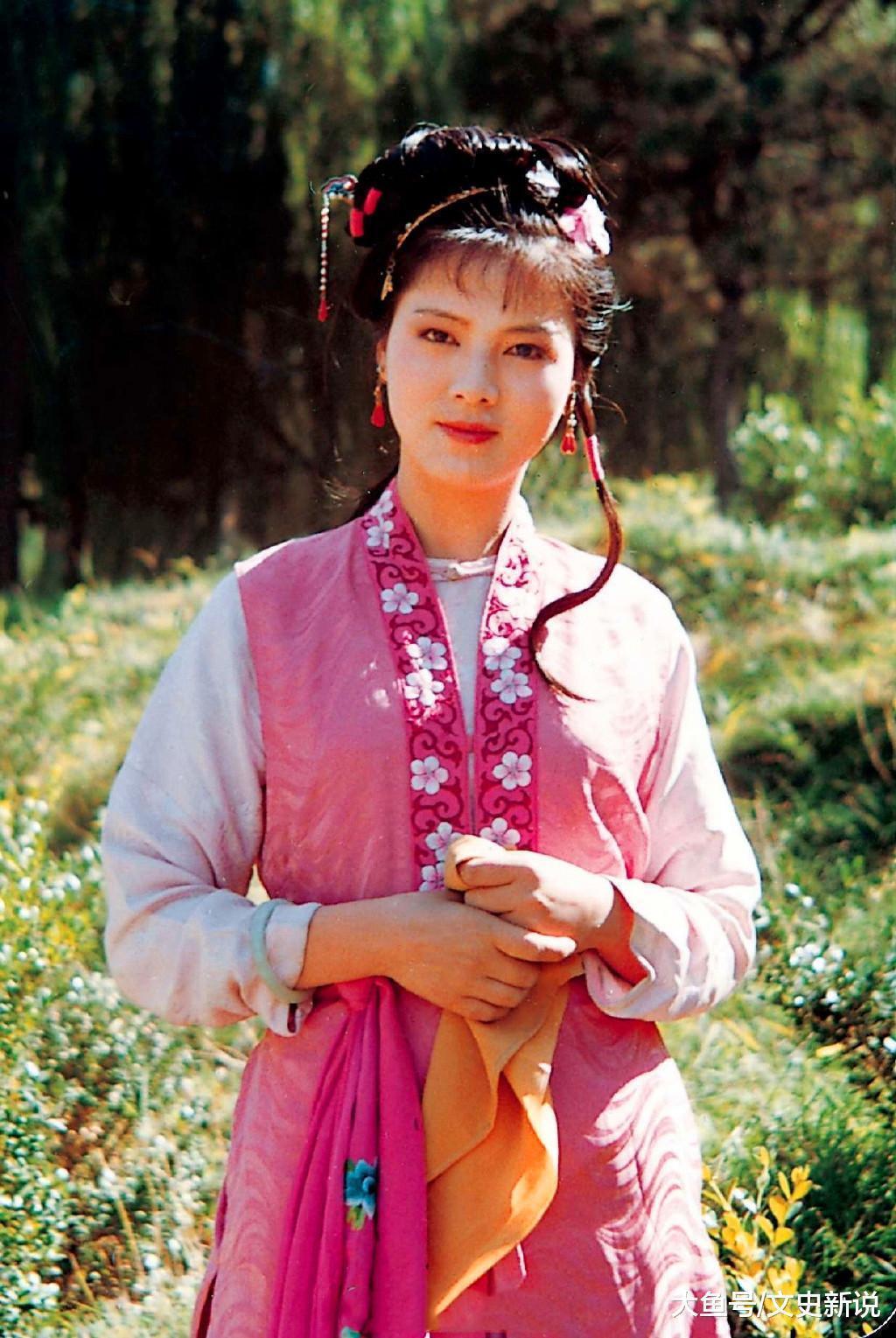 贾母@袭人挖空心思讨好王夫人，还是没当上姨娘，只因她做错了一件事