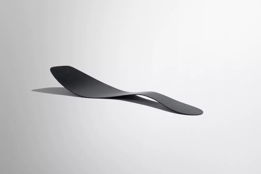 弯折|耐克NEXT%跑鞋揭秘