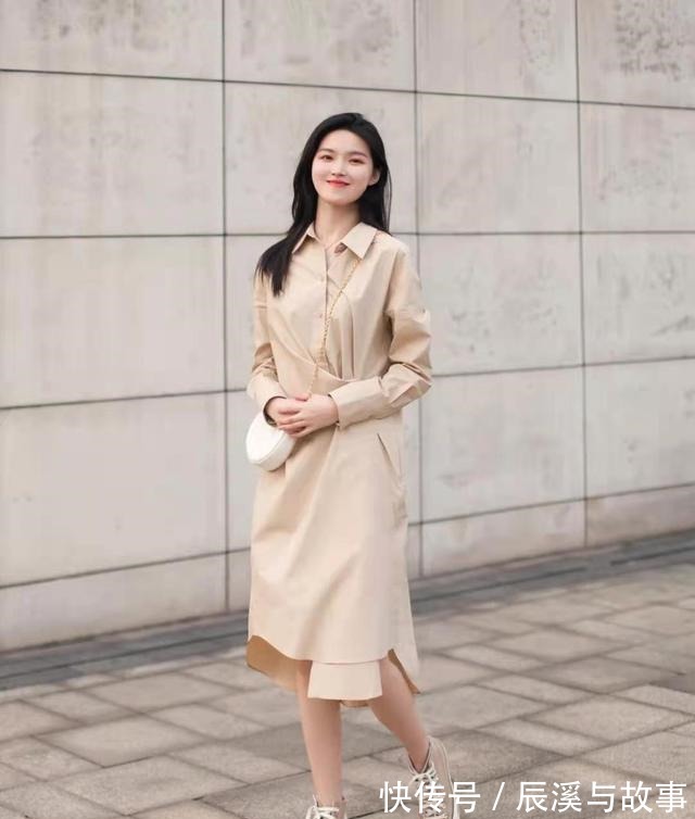 衬衫 穿“衬衫”时,如何才能显气质不懂得搭配下装,很难穿出优雅感!