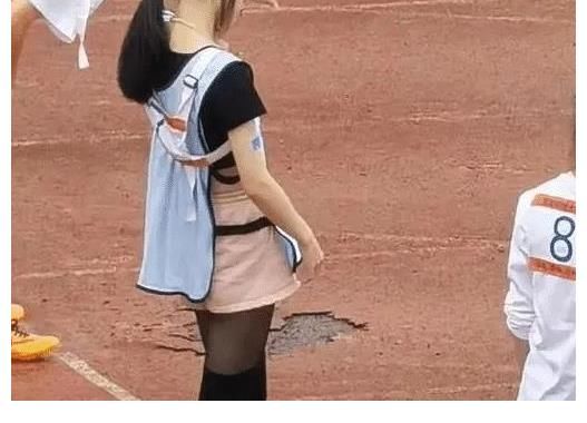 “運(yùn)動(dòng)媛”？穿黑絲賽跑奪冠反被群嘲，校友出面說明事情原因