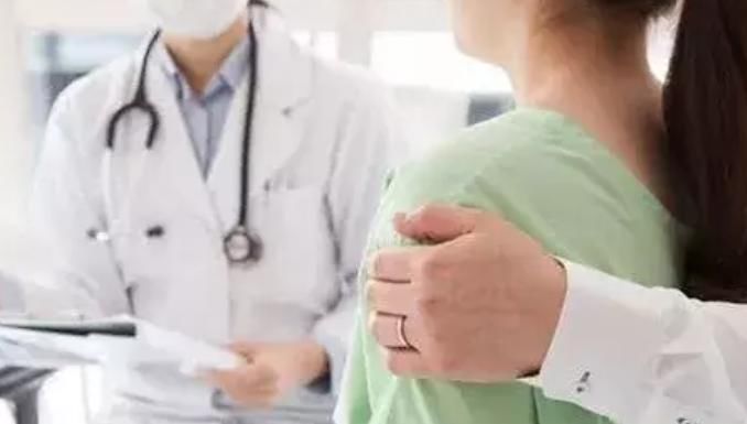 月经异常|不痛不痒发展成宫颈癌，子宫求救竟一无所知，别害怕现在还不晚