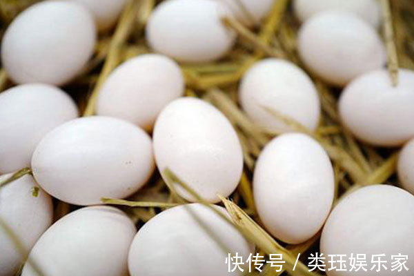 优质蛋白|50岁以后,进入大病“高发期”,提醒不想中风,2类食物要少吃