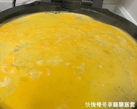 鸡蛋别只会炒,我家就爱这么吃,鲜嫩美味营养多,出锅就被抢光!