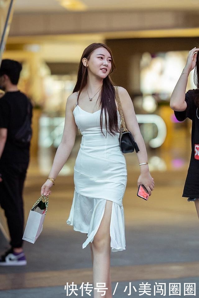 青春|连衣裙修身大方，格外青春减龄，值得一试