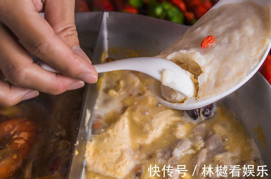 自制水煮虾滑，没有中间商赚差价！Q弹爽脆有嚼劲，放大的满足感