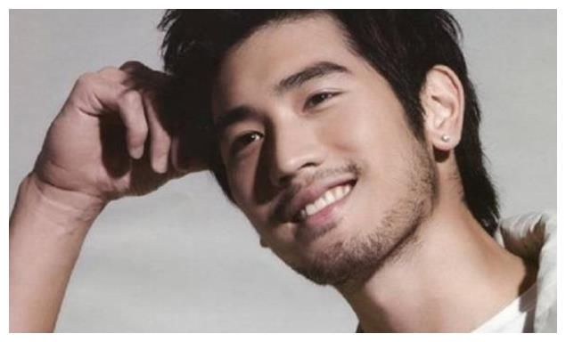 《极限挑战》难度180度升级，贾乃亮强作镇定岳云鹏站直都费劲