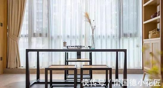 养花|去邻居家串门,一眼就被阳台的布置给迷住了,看起来高级又实用!