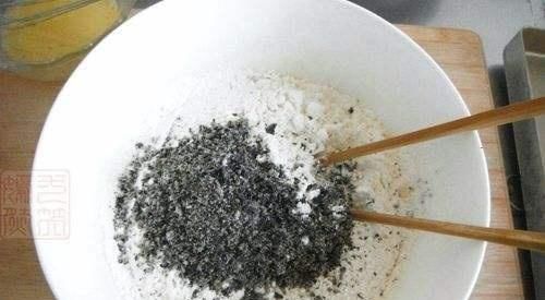  勺子|老妈教我做糖糕，不和面不揉面，简单3步，孩子直呼吃不够