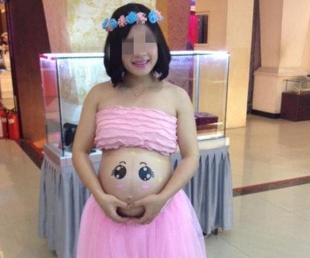 孕肚照|孕妇拍孕肚艺术照发朋友圈,没得到祝福和点赞,反被指责不检点