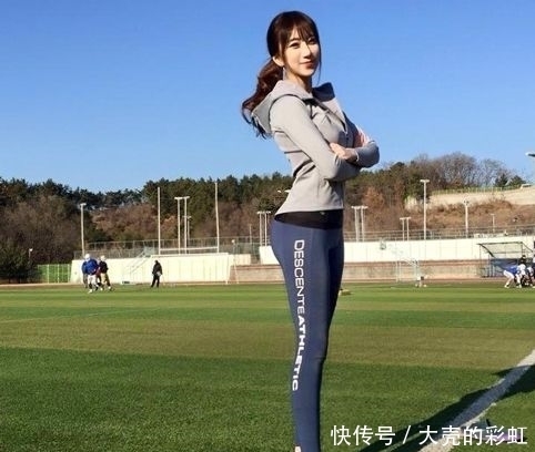 气质|俏美又性感的女神细肌嫩肤,穿上打底裤后秀出成熟妩媚的凹凸身姿