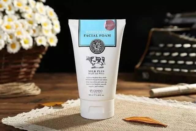 这些洗面奶温和深层清洁去黑头，不假滑不紧绷，打造肌肤水润空气感