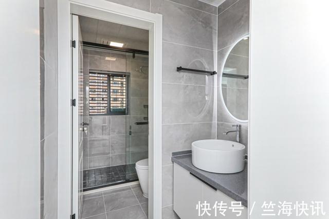 背景墙|妻子灵机一动,非要在厨房两侧打柜子,起初不解,完工才知太高明