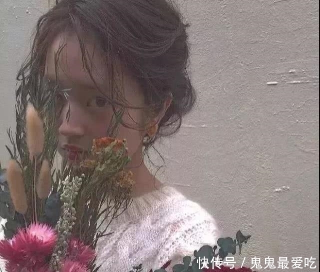 空气 有一种发型叫“空气坠”,自带仙女气质,秋冬也可以走起路来飘逸