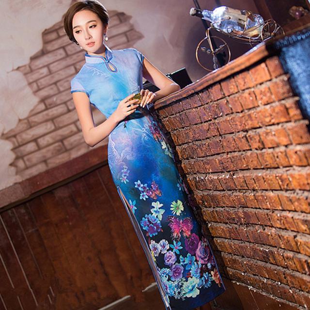 女人味|穿腻了时装连衣裙?来款改良中国风旗袍,优雅又有女人味