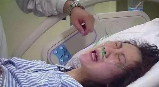 产妇|四年前因吃奶用力过猛,被母亲用剪刀划花脸的男童,如今怎么样了