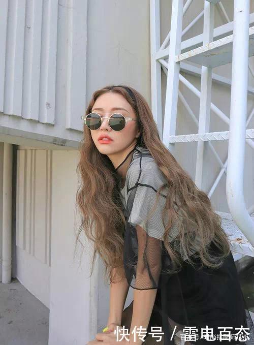 黄头发早就过时了,今年夏天选这3种“减龄发色”,气质还显白