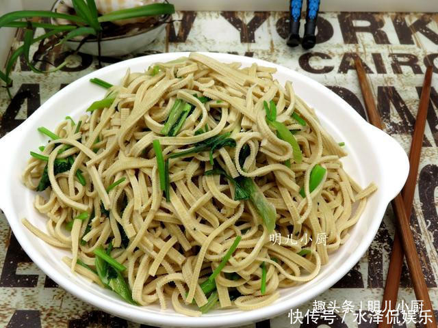 主食|天热，晚餐就把它当做主食，健康营养，饱腹不易长肉，女人要常吃