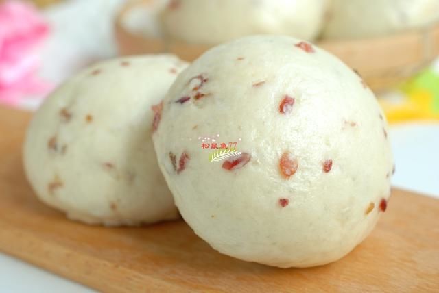 70岁老妈蒸馒头上瘾了，加2样“料”比面包都好吃，还有奶香味