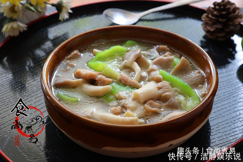 煮汤|进入深秋,我家三天两头喝这碗汤,十多块钱煮一锅,去燥润肌肤