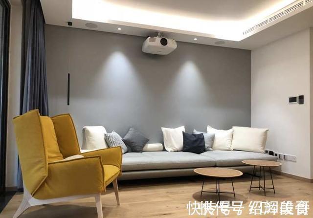 客厅|133平简装但很贵的新房,进门就被惊艳到,不要电视墙也太漂亮了