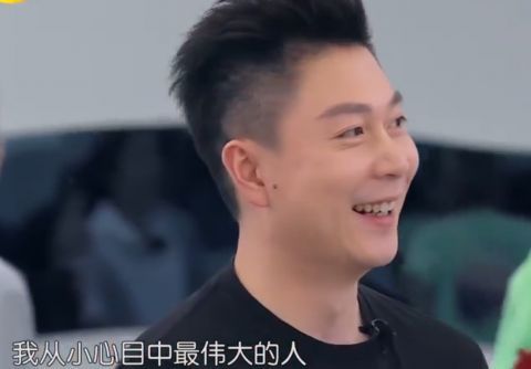 中餐厅5|《中餐厅》姚安娜渐入佳境，与李小鹏“尬聊”细节，说明良好家教