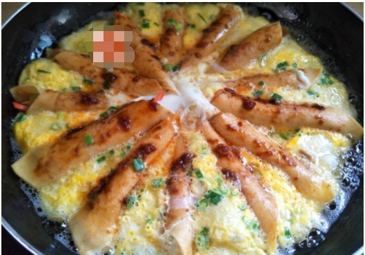 3个鸡蛋，2张豆腐，独特做法，3分钟出1张大饼，解决全家人的早餐