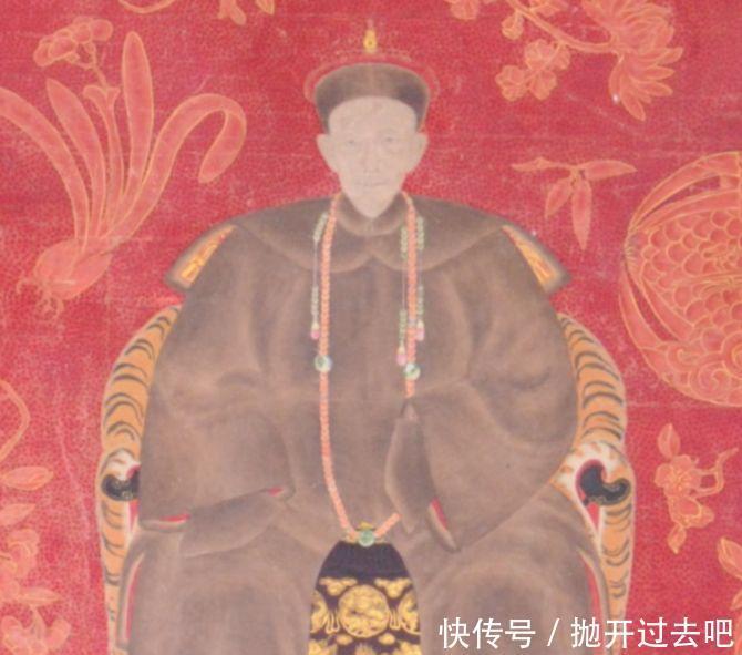 而下|只因儿子名气太大,一女子去世灵柩沿长江而下,沿途官员个个跪拜