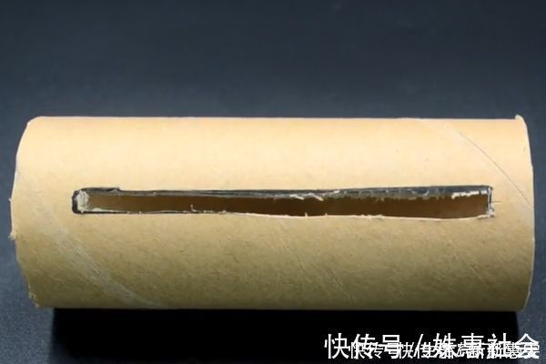你家有废旧纸筒吗？这个用途太棒了，花钱也买不到，快回家找出来