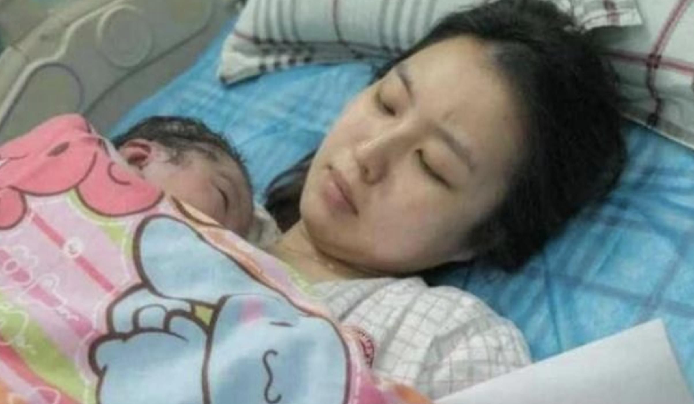 双胞胎|孕妈生下男娃后,过了6天又产下双胞胎,网友:人生赢家