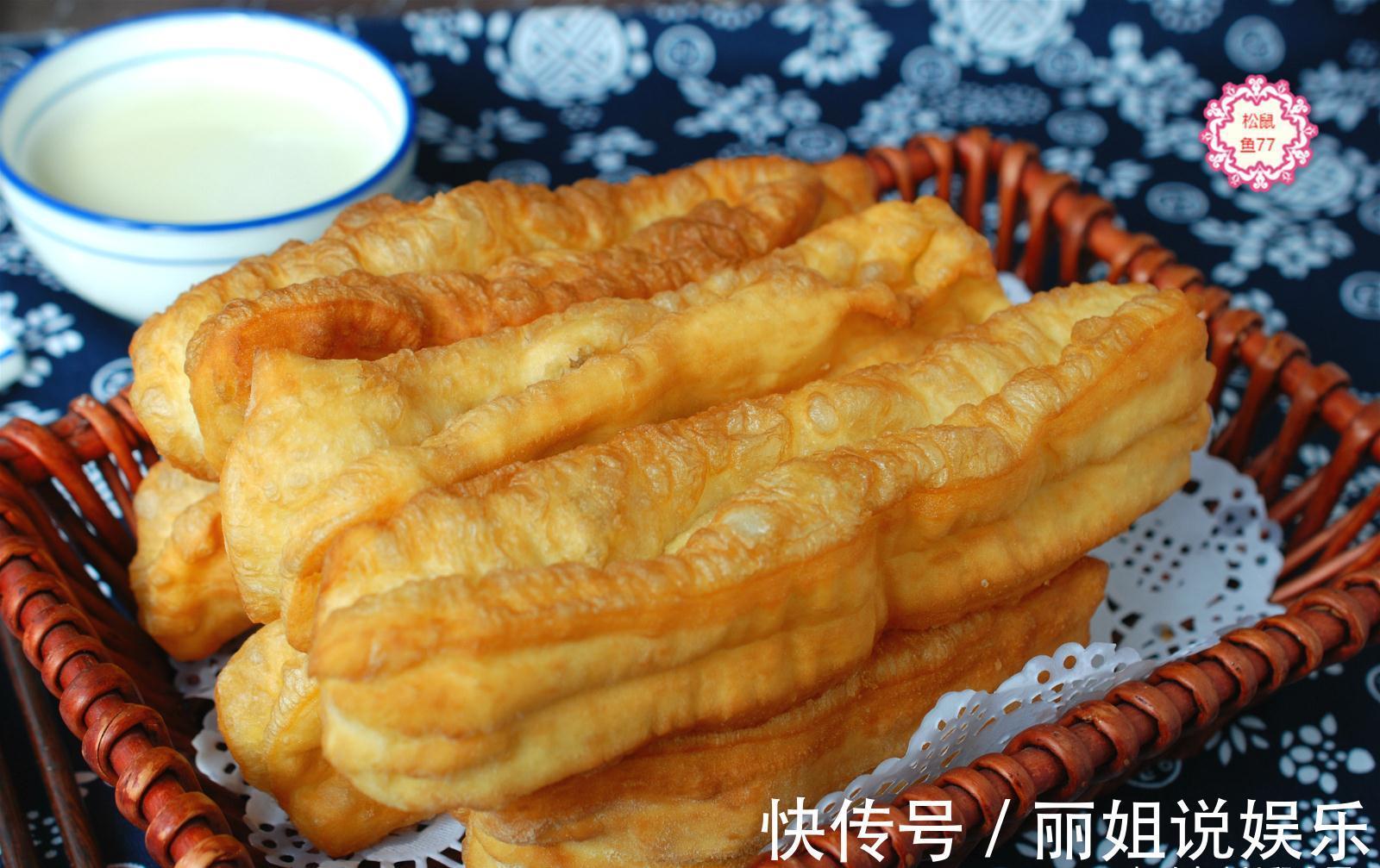 油条+油饼的详细配方和做法，不用酵母不用泡打粉，金黄酥脆真香