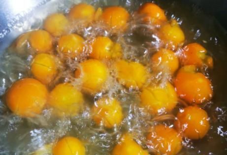 春节,遇到这碱性水果别手软,寓意吉利,营养高价值高,别错过