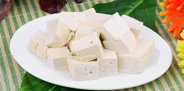 中老年人真的不能吃太多豆腐吗看完你就懂了