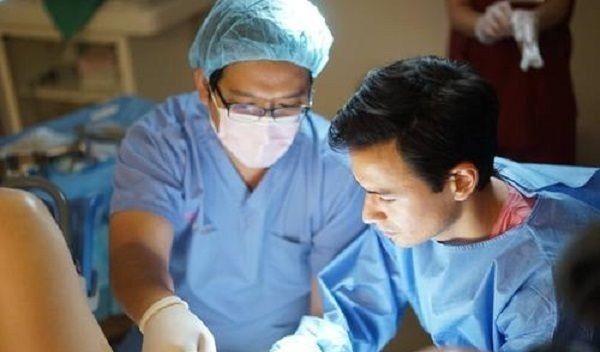 宝宝|丈夫陪老婆生产,月子刚过就提离婚,分娩专家最好别让老公陪产