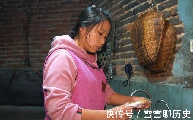 从农村妇女到千万网红,被央视高度评价的桃子姐,到底有啥魅力