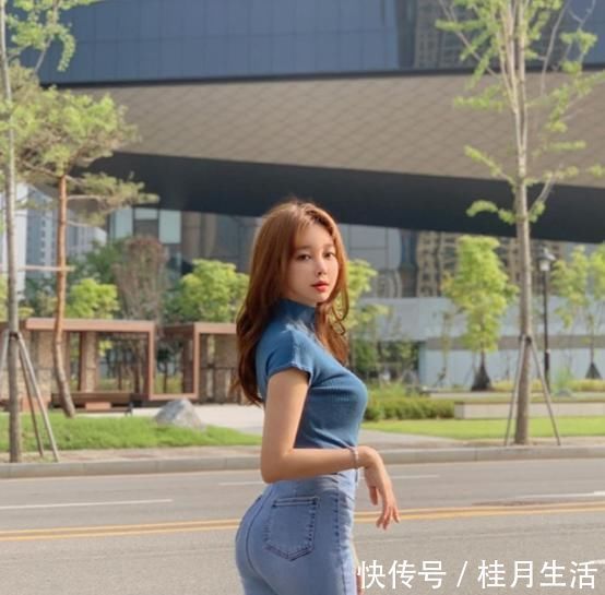 诱人 小姐姐诗情画意,聪慧范十足,优雅又魅惑!