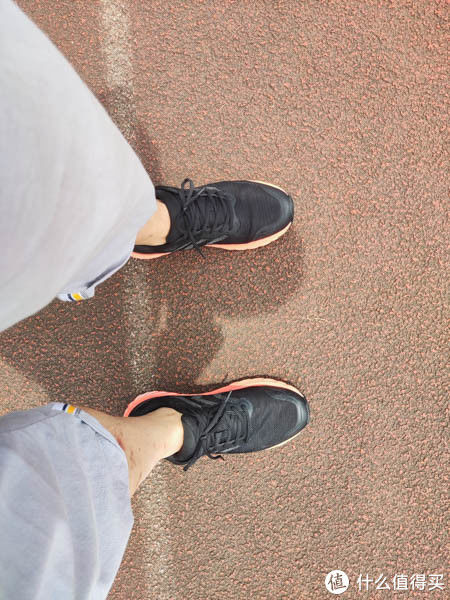 初跑者|跑圈初跑者新选：超轻高弹会呼吸！咕咚10k悦弹跑鞋体验