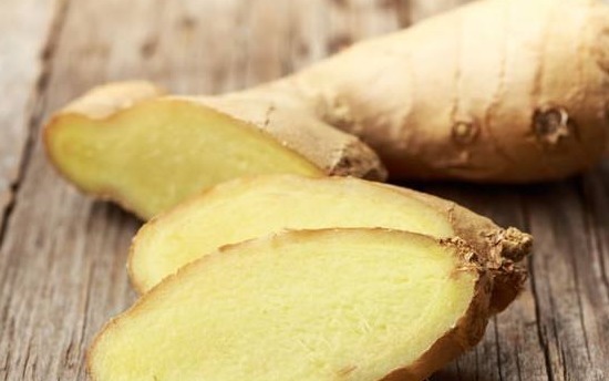 每天早上吃一片生姜,不出半个月,一些好事就会逐渐找上你