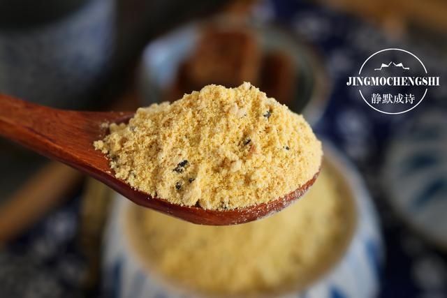 把1斤玉米面这样炒下,1周的早餐就有了,早起冲1碗,暖心又暖胃