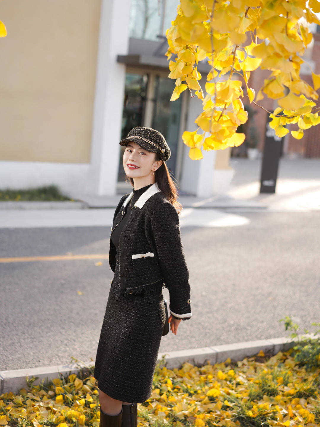 长筒靴 长筒靴不好驾驭?可以参考潮人的穿搭示范,优雅显腿长