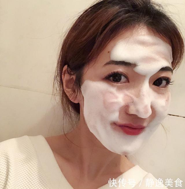 这样洗脸皮肤会越来越差,男女都常犯的错误,一个也没中的最厉害